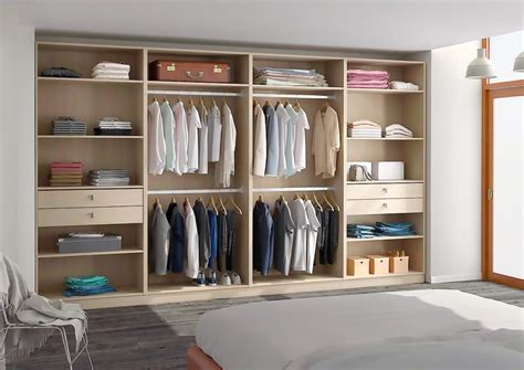 Construisez vous-même une armoire avec ou sans espace de rangement